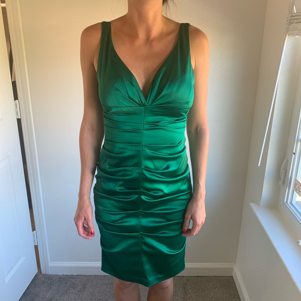 Flattering Green Cocktail Dress 👗